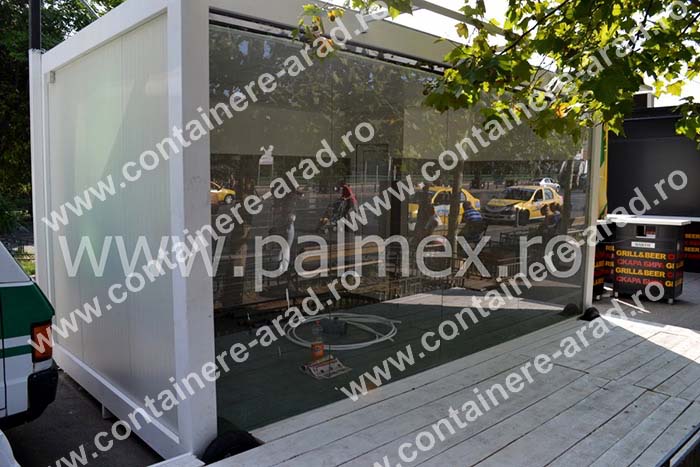 container perte geam Arad